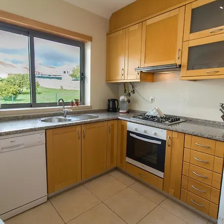 Stylish Townhouse Albufeira