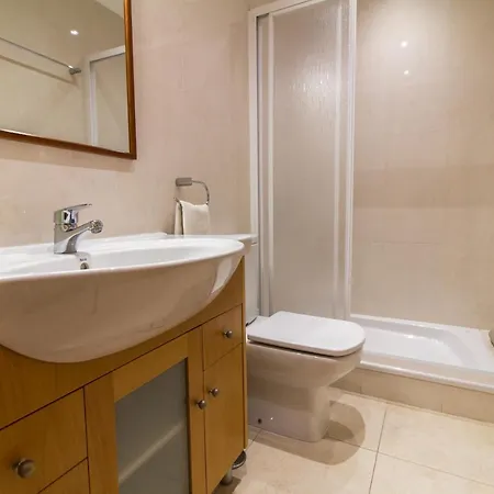 Stylish Townhouse Apartment Albufeira