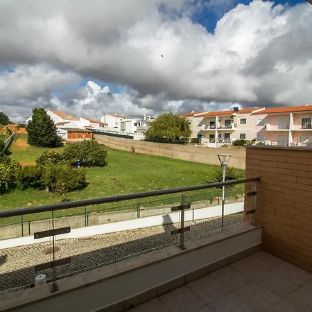 Stylish Townhouse Albufeira