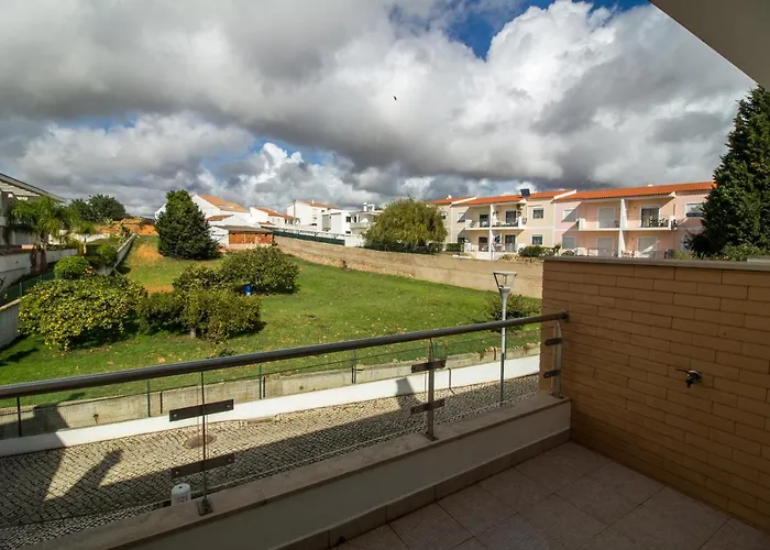 Stylish Townhouse Albufeira