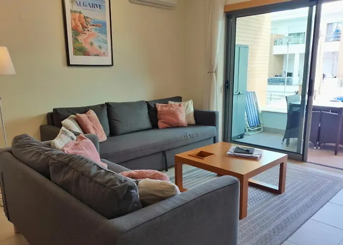 Stylish Townhouse البوفيرا